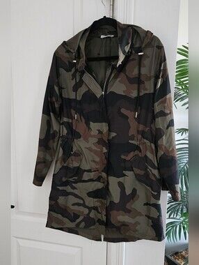 Camouflage Hooded Rain/ Wind Jacket - Olive Camo